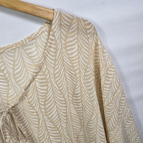 ONE WORLD Tan and White Boho Top Size S - Picture 3 of 9